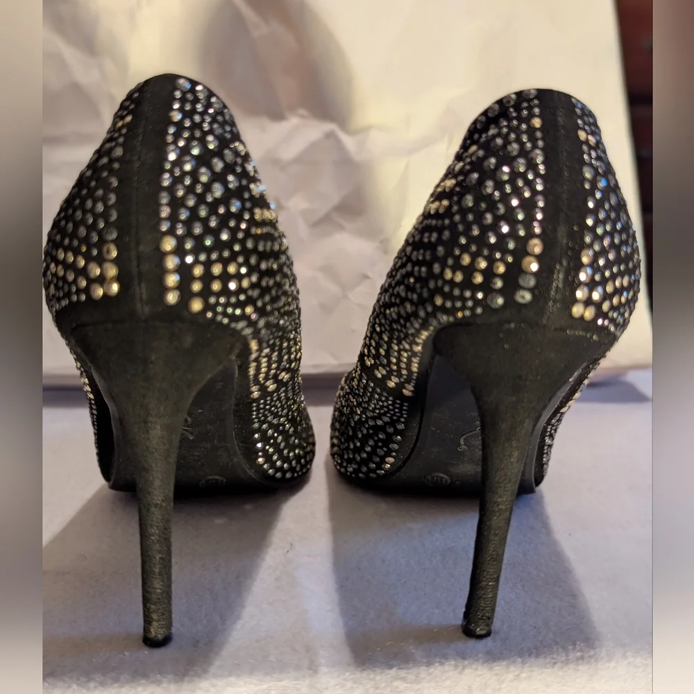 Elegant Black Studded Heels Sz 11W 4 Inch Heel - Picture 5 of 9